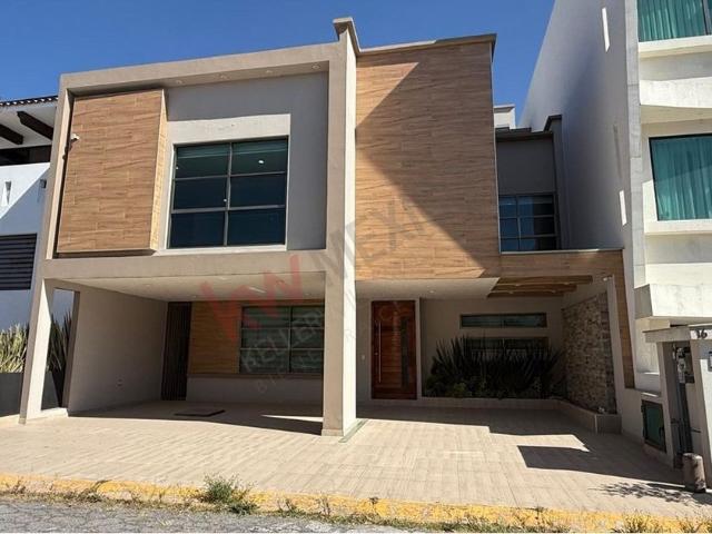 Casa en renta Manzana 001, Santa Cruz Otzacatipan, Toluca, México, 50210, Mex