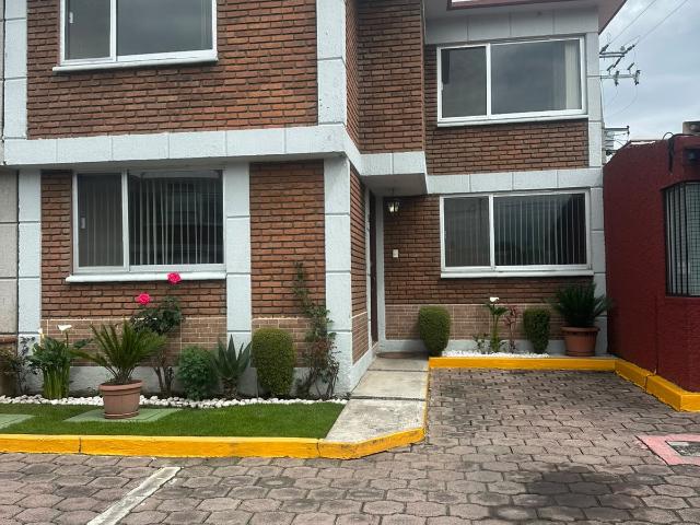 CASA EN RENTA METEPEC