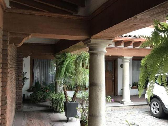 Casa en Venta, Montaña de Auseva, Jardines en la Montaña