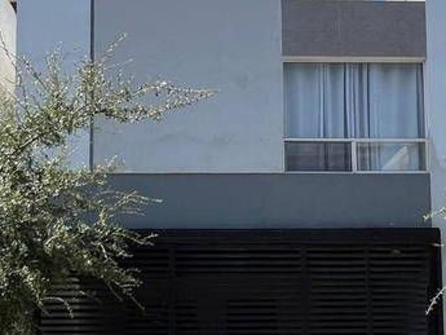 CASA EN RENTA MONTENOVA CUMBRES GARCIA