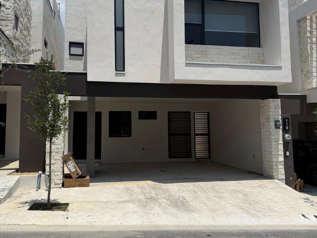 casa en renta nueva en montellan carretera nacional