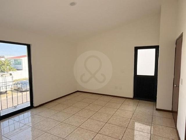 CASA EN RENTA NUEVA GALICIA