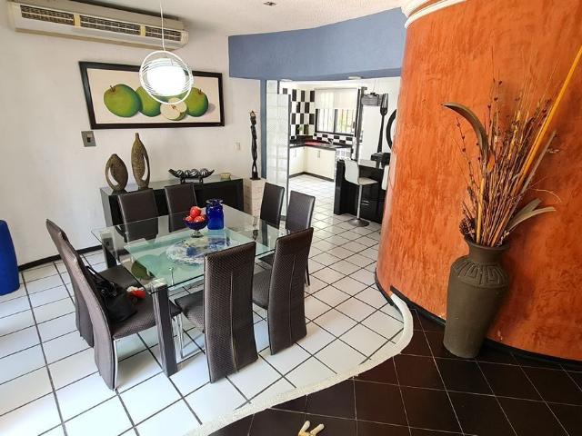 CASA EN RENTA o VENTA, AMUEBLADA O SIN, 6 RECAMARAS. CARMEN, CAMPECHE