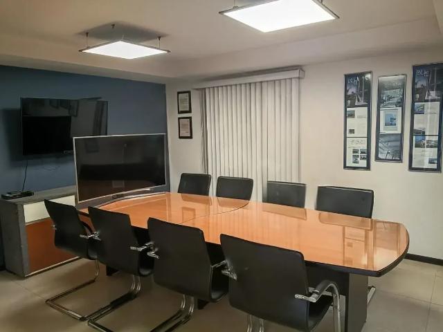 CASA EN RENTA O VENTA ACONDICIONADA PARA OFICINAS SILENCIOSAS, EXCELENTE UBICACIÓN