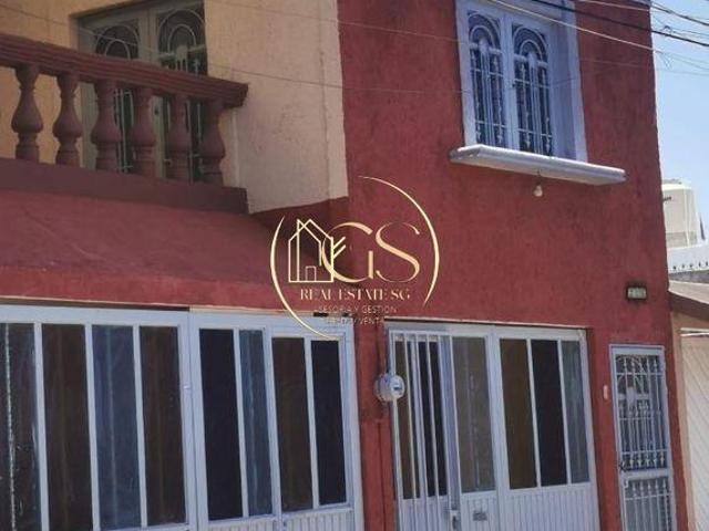 CASA EN RENTA O VENTA LOS LAURELES CELAYA