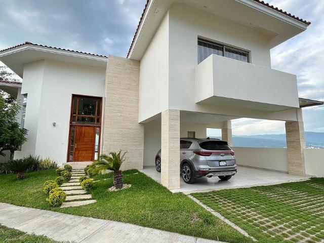 casa en renta o venta residencial la cima