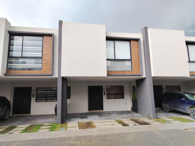 CASA EN RENTA AUREA TOLUCA AEROPUERTO