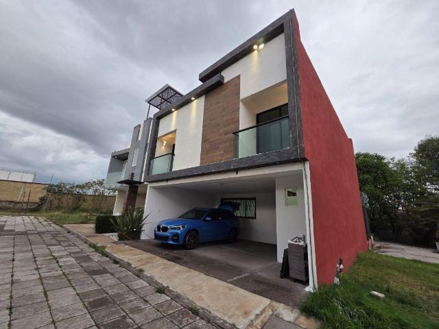 casa en renta av moratilla