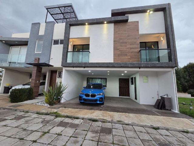 casa en renta av moratilla
