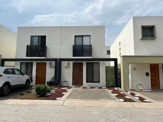 Casa en renta Av. Adamar 985, San Agustín, Jalisco, México