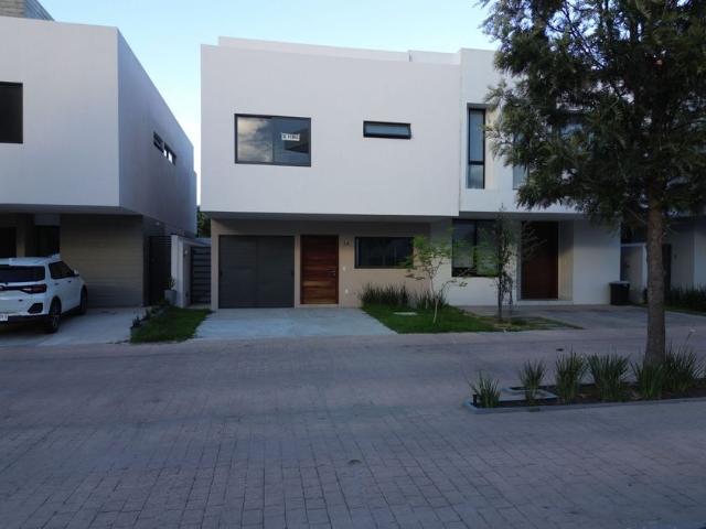 Casa en renta Av. Inglaterra 3468, Bosques Vallarta, Zapopan, Jalisco, México
