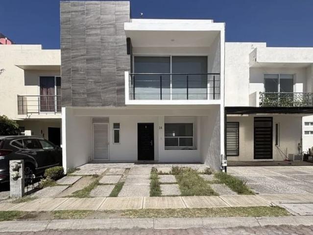Casa en renta Avenida 15 De Mayo, Villa Posadas, Heróica Puebla De Zaragoza, Puebla, 72140, Mex
