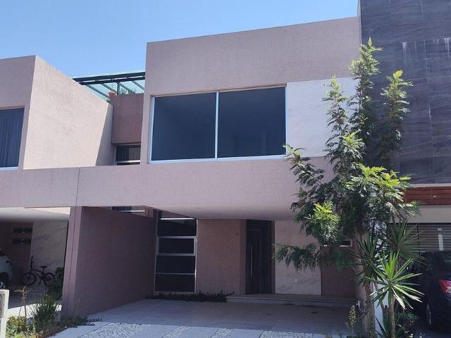 Casa en renta Avenida 15 De Mayo, Puebla, Municipio De Puebla, Puebla, 72060, México