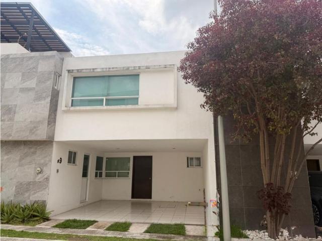 Casa en renta Avenida 38 Oriente, Cholula, San Pedro Cholula, Puebla, 72770, México