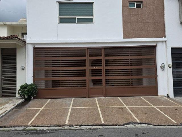 Casa en renta Avenida 5a, Cumbres, Monterrey, Nuevo León, 64620, México