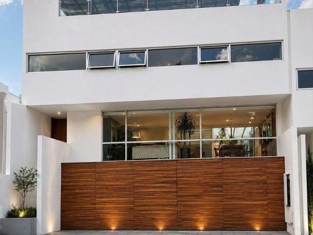 Casa en renta Avenida Cobalto, Colonia Los Framboyanes, Ciudad De México, Tlalpan, Ciudad De México, 14150, México