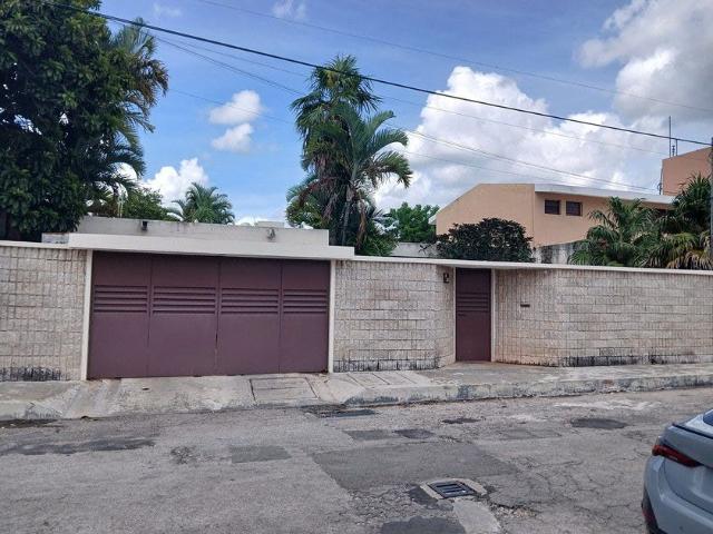 Casa en renta Avenida Campestre, Fraccionamiento Campestre, Mérida, Yucatán, 97120, México