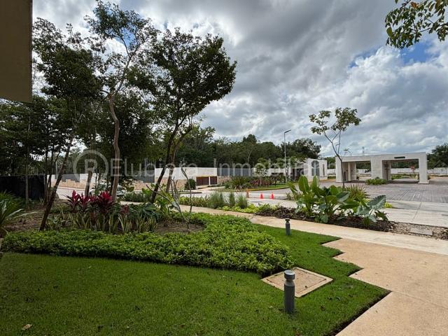 Casa en renta Avenida Centenario, Región 203, Cuna Maya, Cancún, Benito Juárez, Quintana Roo, 77539, Mex