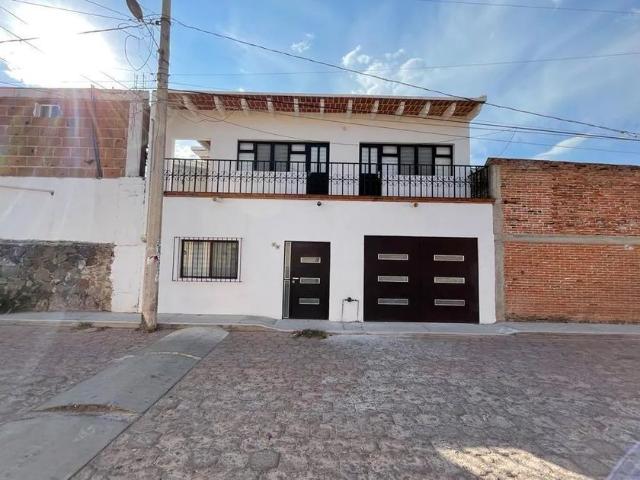 Casa en renta Avenida Centenario Sur 54, Centro, Tequisquiapan, Querétaro, 76750, Mex
