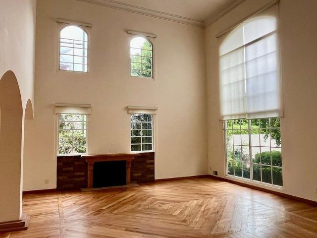 Casa en renta Avenida Club De Golf Lomas Este, Lomas Country Club, Interlomas, Huixquilucan, Estado De México, 52776, México