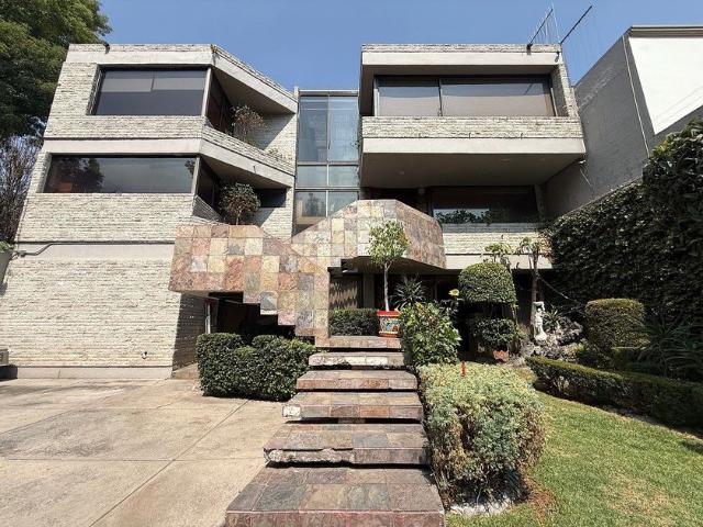 Casa en renta Avenida Ahuehuetes Norte, Bosques De Las Lomas, Ciudad De México, Miguel Hidalgo, Ciudad De México, 11700, México