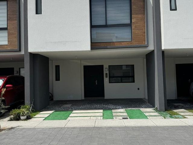Casa en renta Avenida Arboleda, Conjunto Urbano Aurea, San José Guadalupe Otzacatipan, San Nicolas Tolentino, Toluca, Estado De México, 50230, México