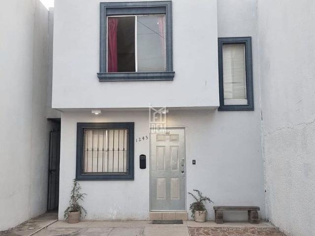 Casa en renta Avenida Bosques De La Huasteca, Privadas De Santa Catarina, Santa Catarina, Nuevo León, 66367, México