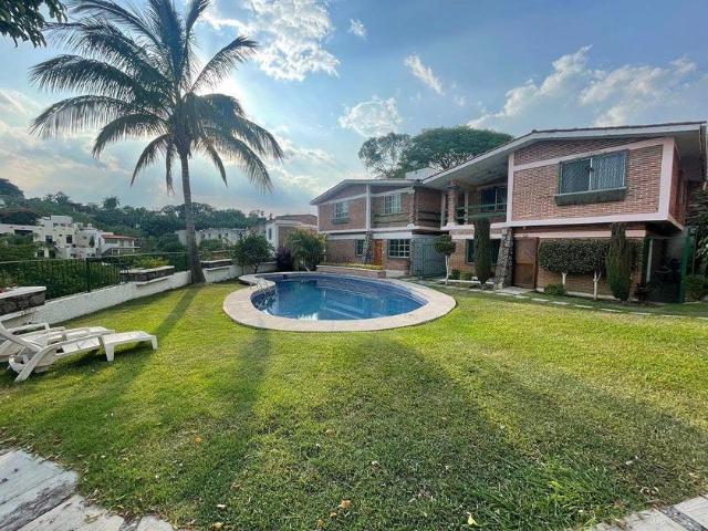 Casa en renta Avenida De Los Cizos, Cuernavaca, Morelos, 62070, México