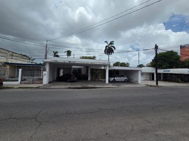 Casa en renta Avenida Del Rogers Hall, Buenavista, Mérida, Yucatán, 97120, México