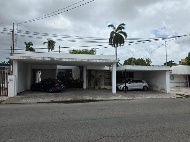 Casa en renta Avenida Del Rogers Hall, Buenavista, Mérida, Yucatán, 97120, México