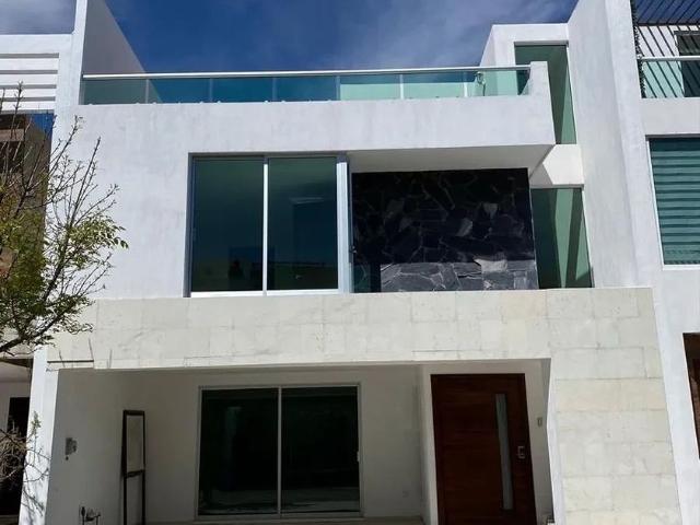 Casa en renta Avenida Del Valle, Parque Yucatán, Ocoyucan, Puebla, 72865, Mex
