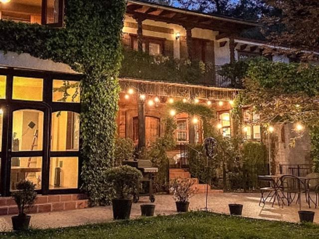 Casa en renta Avenida Desierto De Los Leones, Santa Rosa Xochiac, Cuajimalpa De Morelos, Ciudad De México, 05610, México
