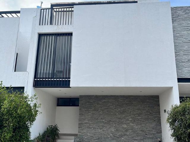 Casa en renta Avenida F, F4 Alicante, Zapopan, Región Centro, Jalisco, 45203, México