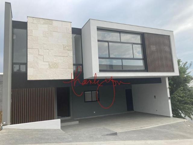 Casa en renta Avenida José María Pino Suárez 210, Central Autobuses, Nuevo Centro De Monterrey, Monterrey, Nuevo León, 64018, Mex