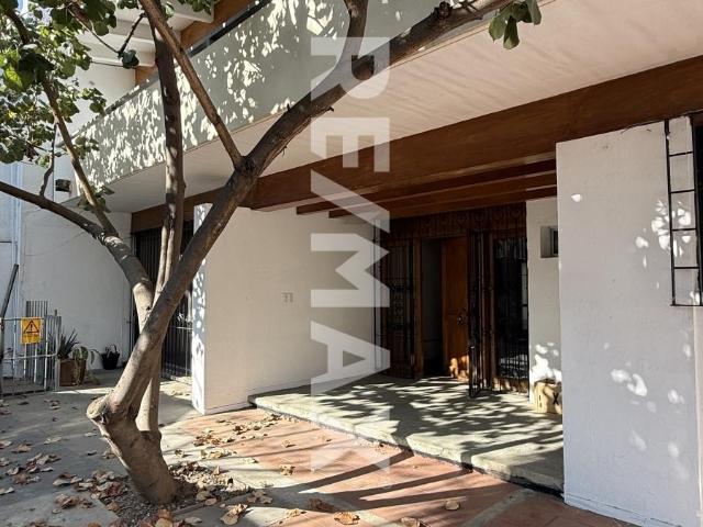 CASA EN RENTA AVENIDA JUÁREZ, CENTRO. OAXACA