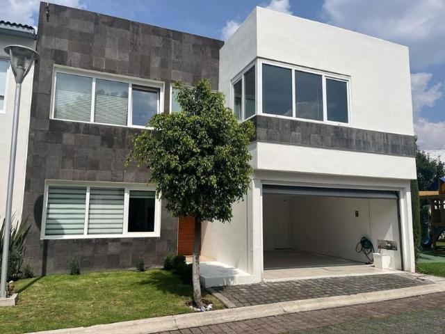 Casa en renta Avenida Juárez, San Pedro Cuajimalpa, Ciudad De México, Cuajimalpa De Morelos, Ciudad De México, 05000, México