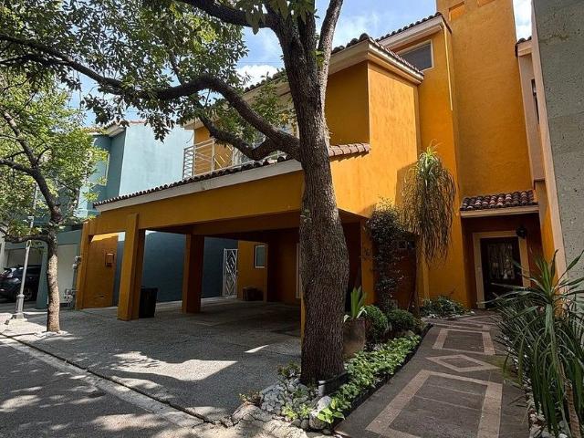 Casa en renta Avenida Los Ahuehuetes, Sierra Alta Rincón De Los Ahuehuetes, Monterrey, Nuevo León, 64989, México