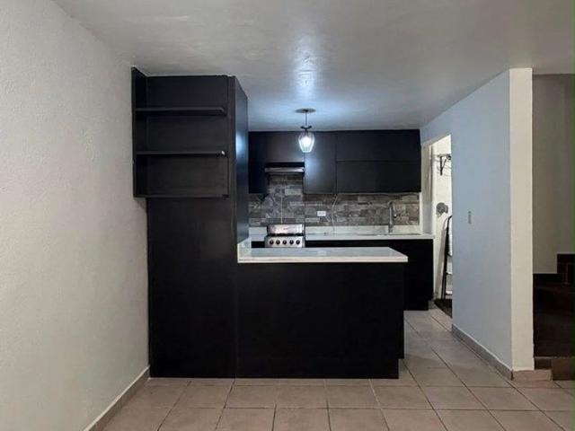 Casa en renta Avenida La Vista, Rosarito, Municipio De Playas De Rosarito, Baja California, 22705, México