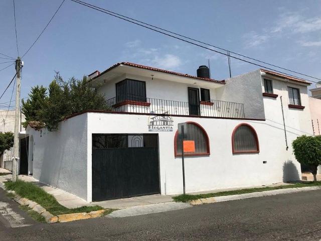 Casa en renta Avenida Luis Vega Y Monroy, Plazas Del Sol Primera Sección, Delegación Josefa Vergara Y Hernández, Municipio De Querétaro, Querétaro, 76099, México