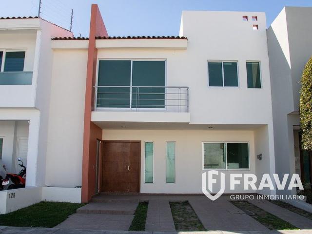 Casa en renta Avenida Manantial, Valle Esmeralda, San Juan De Ocotán, Zapopan, Región Centro, Jalisco, 45210, México