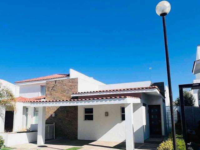 Casa en renta Avenida Paseo De Las Plazas, Residencial La Plazas, Ex viñedos Guadalupe, Municipio De Aguascalientes, Aguascalientes, 20126, México