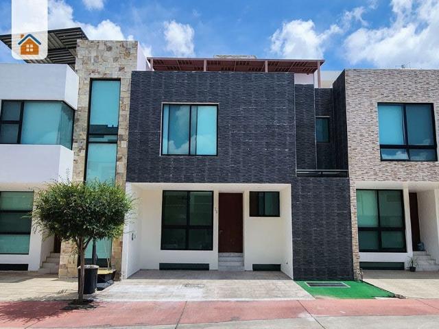 Casa en renta Avenida Paseos Solares, Santa Catalina, San Juan De Ocotán, Zapopan, Región Centro, Jalisco, 45201, México