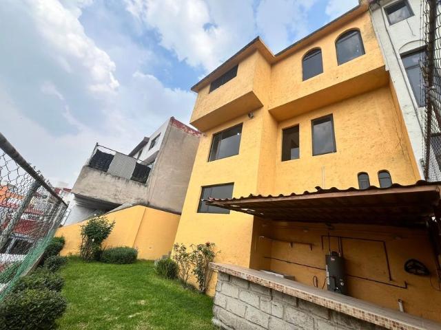 Casa en renta Avenida Pierre Lyonnet, Lomas Verdes, Naucalpan De Juárez, Estado De México, 53129, México