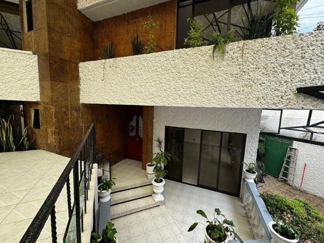 Casa en renta Avenida Pirineos, Santa Cruz Atoyac, Ciudad De México, Benito Juárez, Ciudad De México, 03310, México