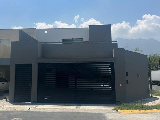 Casa en renta Avenida Puerta De Hierro, Monterrey, Nuevo León, 64346, México