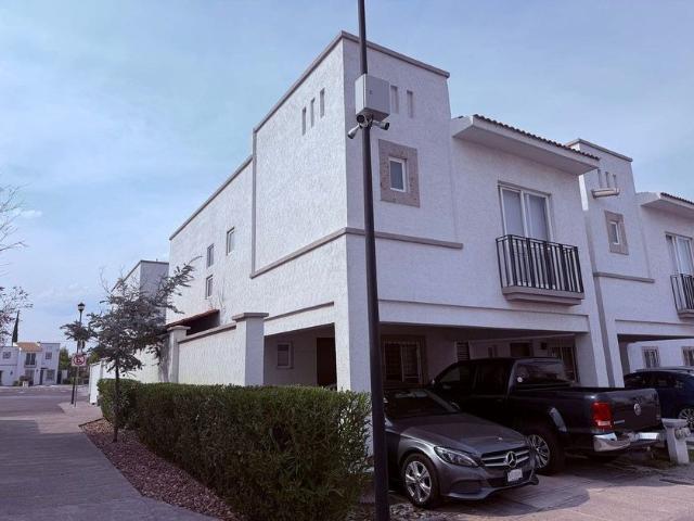 Casa en renta Avenida Puerta Verona, Puerta Verona, Santiago De Querétaro, Querétaro, 76235, Mex