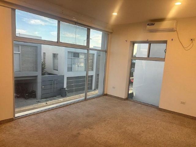Casa en renta Avenida Rancho Tijuana 10278, Villas De Baja California, Tijuana, Baja California, 22125, Mex