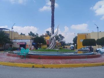Casa en renta Avenida Toluca, Santiago Teyahualco, Tultepec, Estado De México, 54980, México