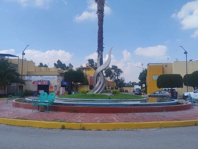 Casa en renta Avenida Toluca, Santiago Teyahualco, Tultepec, Estado De México, 54980, México
