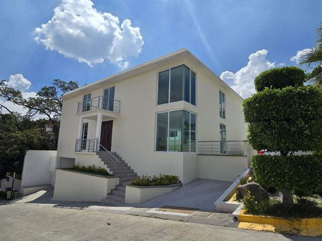 Casa en renta Avenida Vía Jorge Jiménez Cantú, Real Esmeralda, Chiluca, Atizapán De Zaragoza, México, 52930, Mex